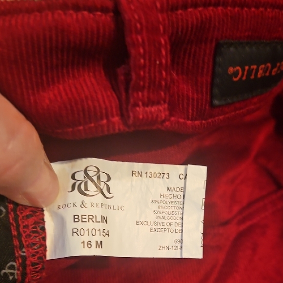 Rock & Republic Crimson Red Corduroy tight Leg Pants. Size 16M - Picture 7 of 10